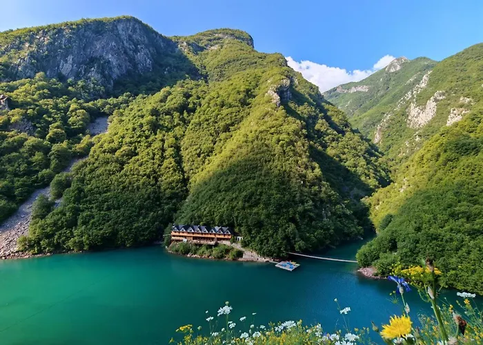 Riverside Komani Lake