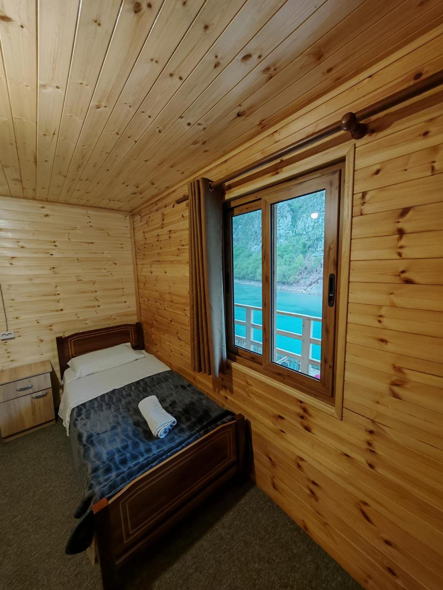 Auberge de jeunesse Riverside Komani Koman