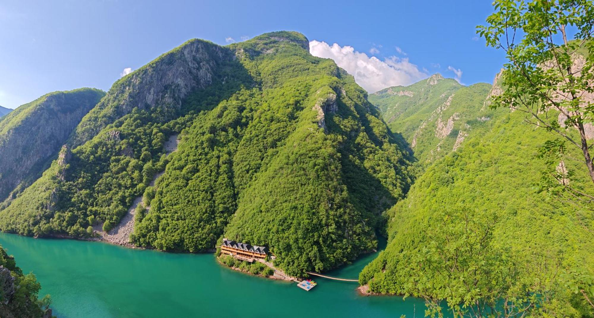 Auberge de jeunesse Riverside Komani *