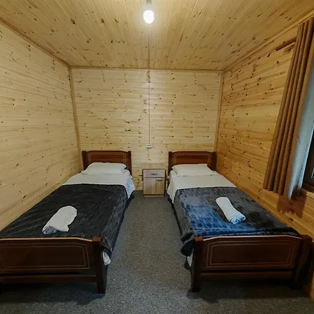 Riverside Komani Lake Room photo