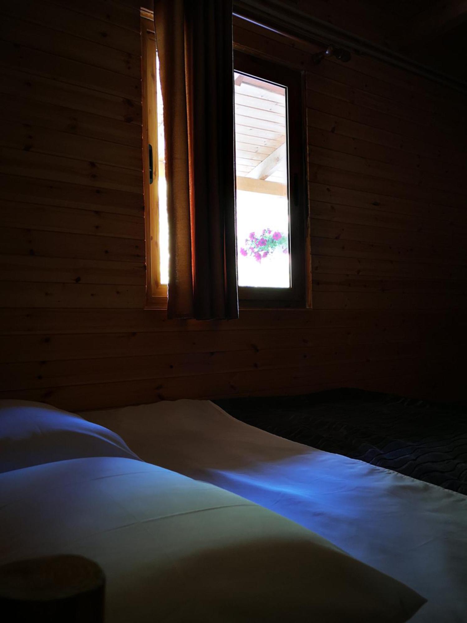 Riverside Komani Hostel Koman
